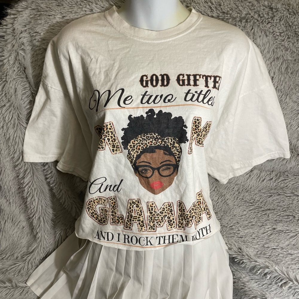 2x Women’s Gods Gifted MOM & GLAMMA Tee